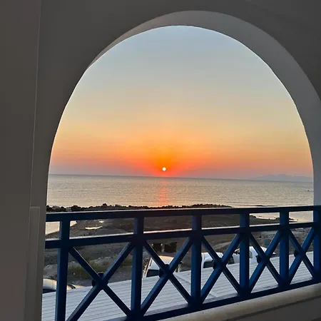 Rodothea And Adams On The Beach, Santorini Монолитос Номер фото